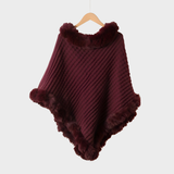 Milena – Eleganckie Zimowe Ponczo z Futrzanym Wykończeniem